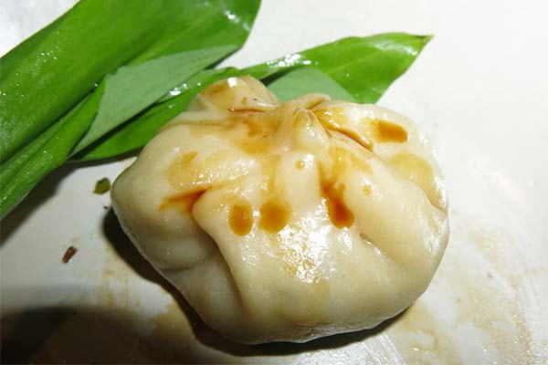 Chinesische Teigtaschen mit Bärlauch