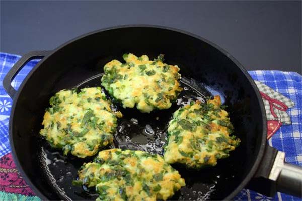 Hähnchenfrikadellen mit Bärlauch und Quark