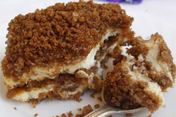 Gâteau au fromage blanc et au pain noir