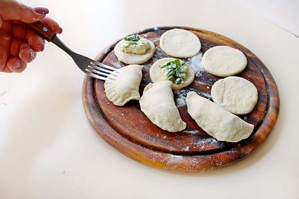 Wareniki mit Bärlauch und Quark