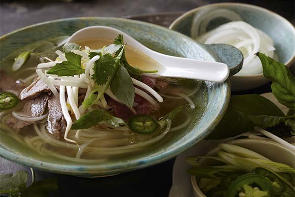 Vietnamesische Rindfleischsuppe