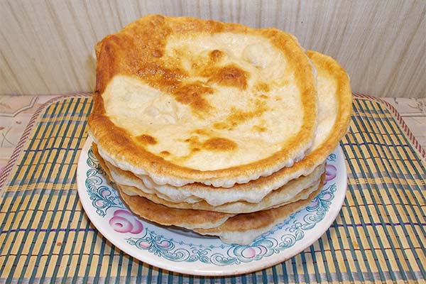 Fladenbrote mit Sauermilch