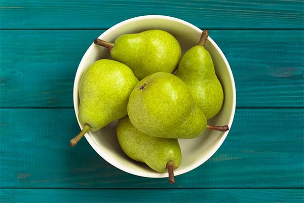 Pour qui la poire est-elle contre-indiquée ?