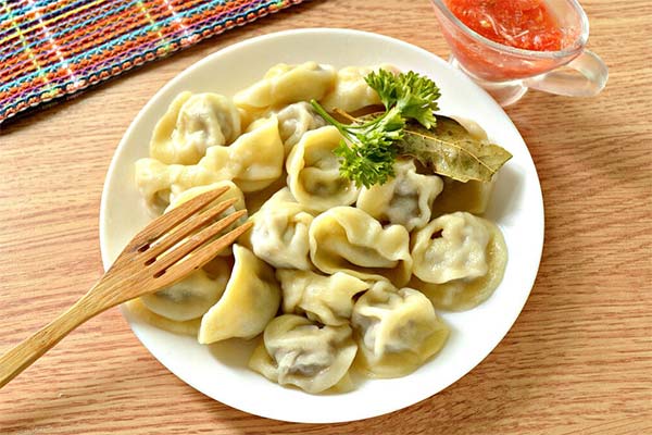 Que faire si vous avez trop salé des pelmeni bouillis
