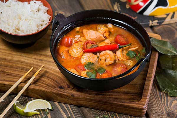 Comment manger correctement le Tom Yam avec du riz