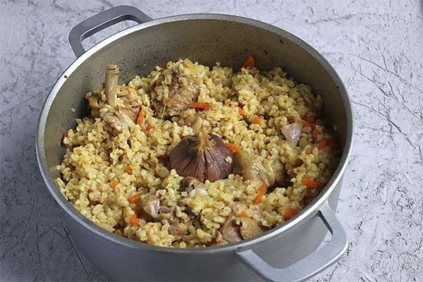 Comment enlever l'excès de sel dans le plov cuit